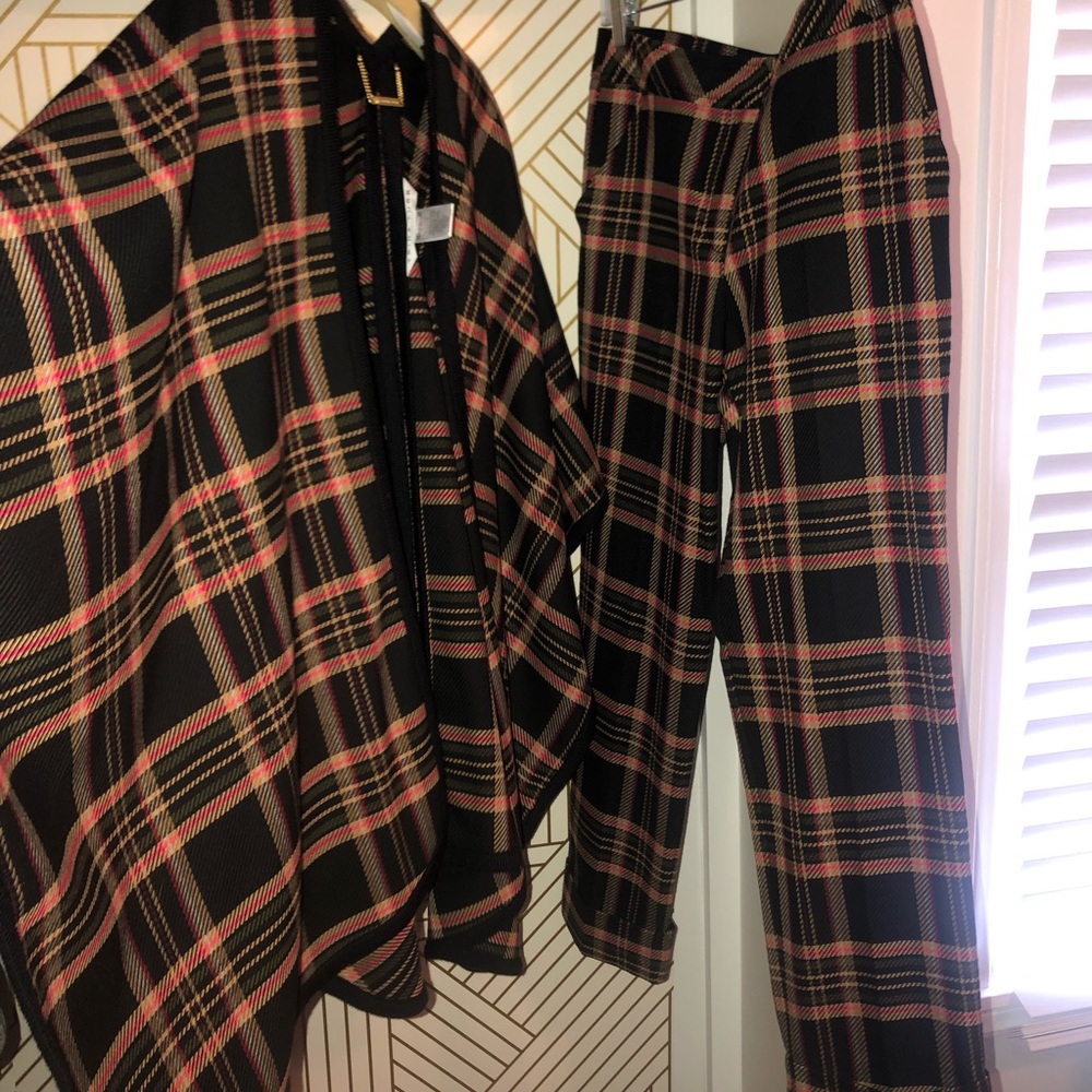 Trina Turk Gailina Poncho & Estevan Pant Set